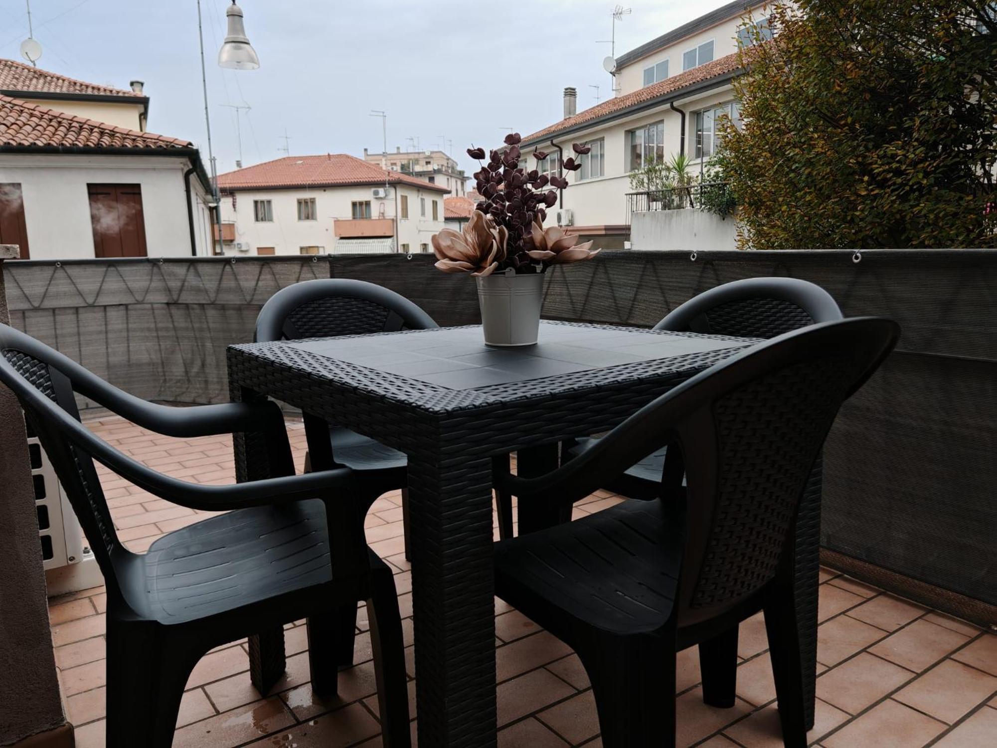 New Ninin 4 Guests 15m To